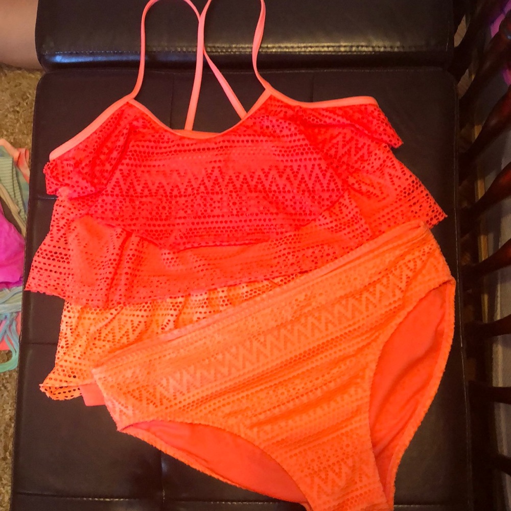 SO: bathingsuit
